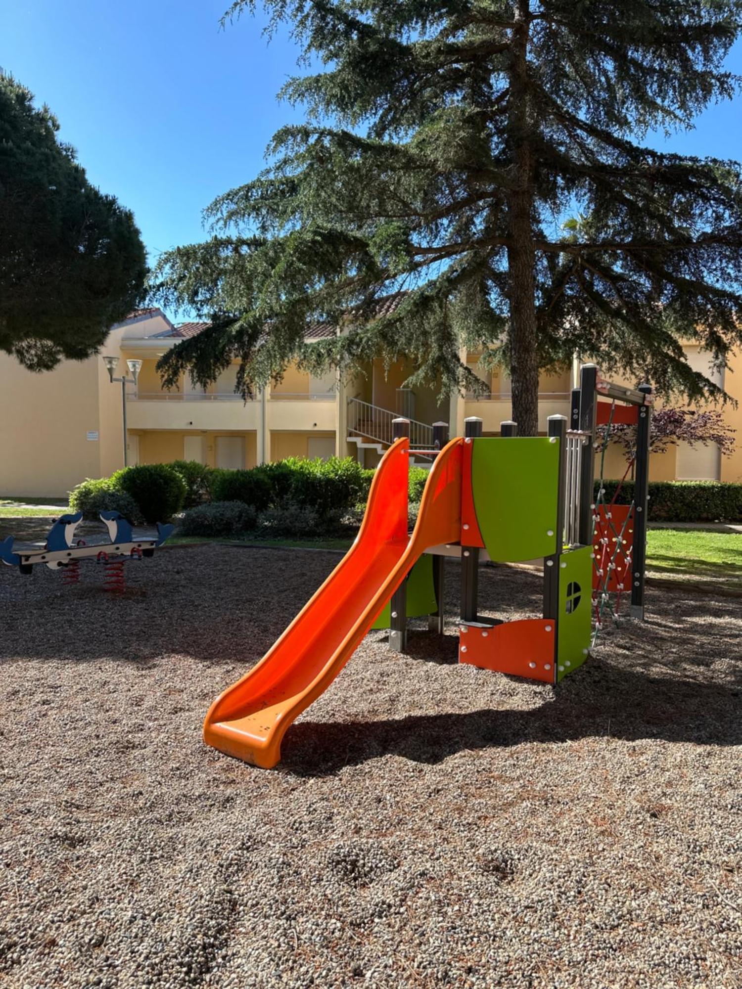 Apartment T2 Rdc A En Roussillon Europa 4 Pers ,piscine,clim, Tennis, Parking